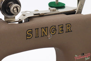 Singer Sewhandy Model 20 - Wrinkle / Warm Taupe, Complete Set! April 2024