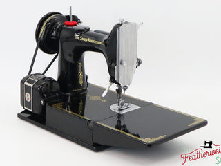 Load image into Gallery viewer, Singer Featherweight 221K Sewing Machine, 1952 - EH14023*