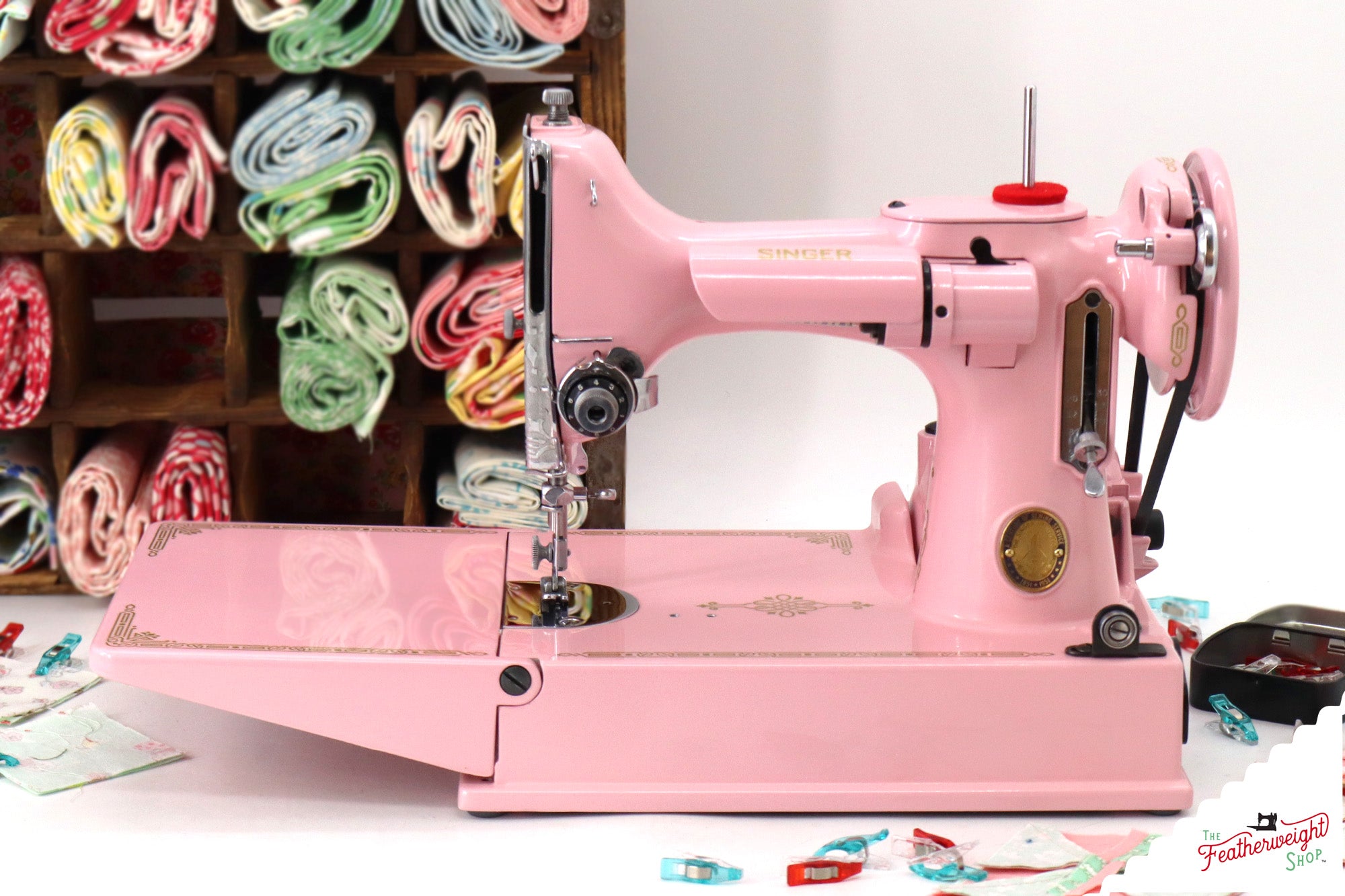 Singer Featherweight 221K, Centennial - EG642*** - Fully Restored in Pink Frosting