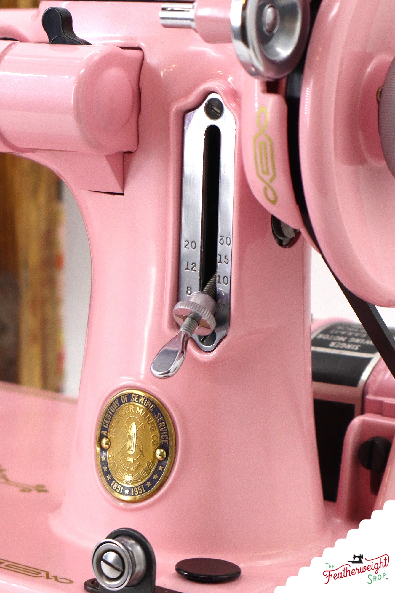 Singer Featherweight 221K, Centennial - EG642*** - Fully Restored in Pink Frosting