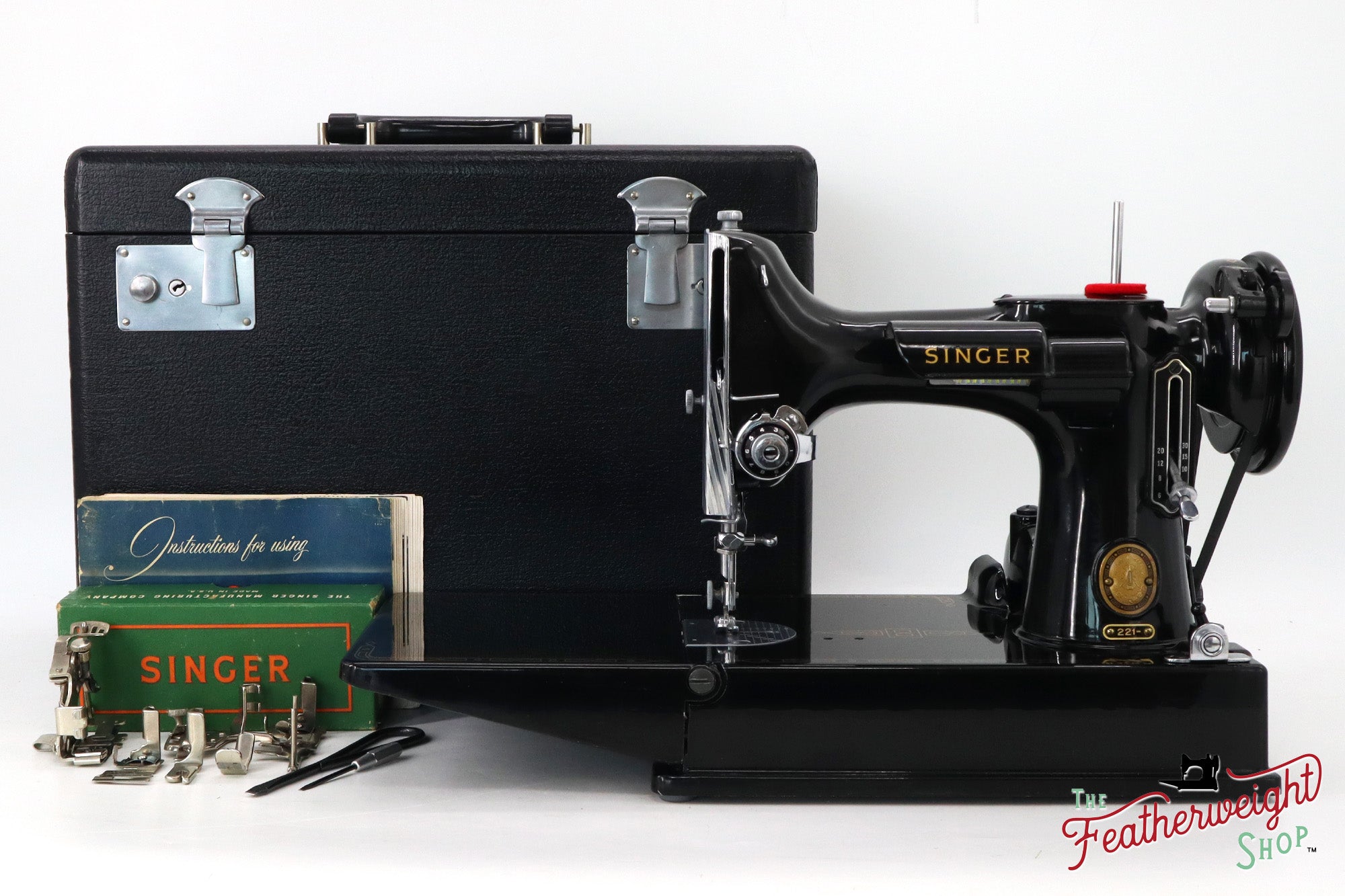 Singer Featherweight 221 Sewing Machine, AM660*** - 1957