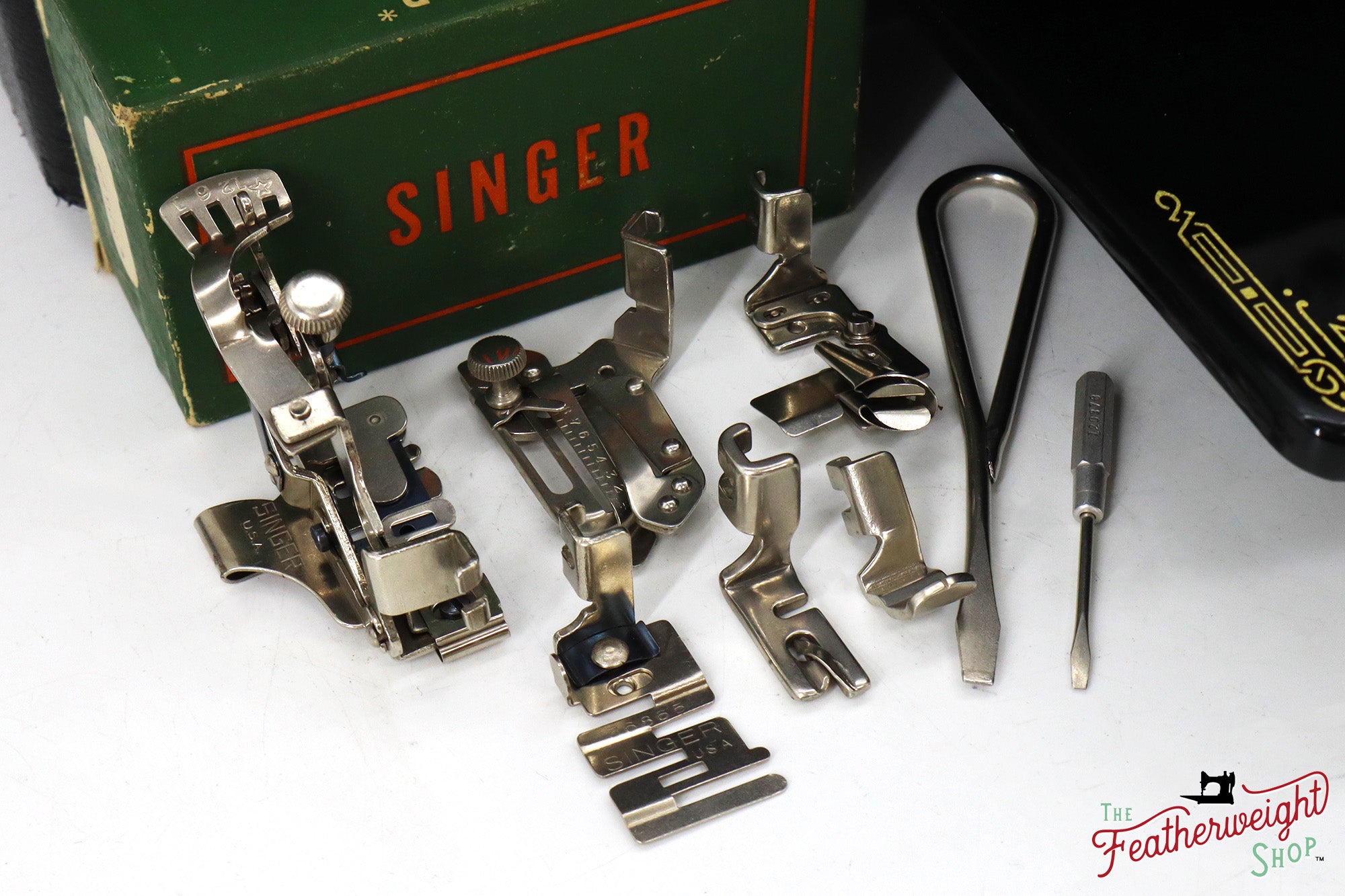 Singer Featherweight 221 Sewing Machine, AF865*** - 1941