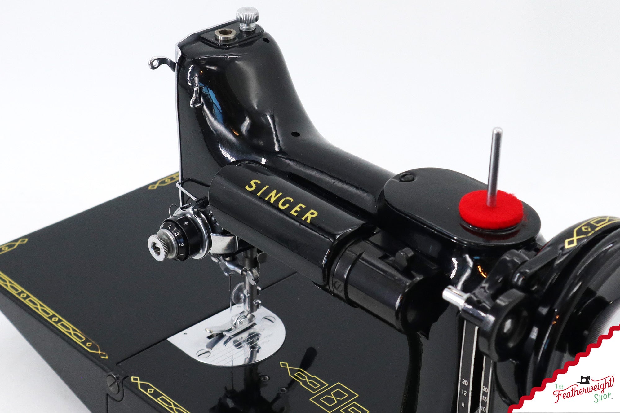 Singer Featherweight 221K Sewing Machine, 1957 - EM0204**