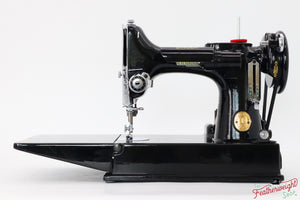 Singer Featherweight 221K Sewing Machine, 1950 - EG303***