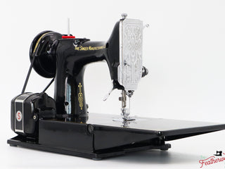 Load image into Gallery viewer, Singer Featherweight 221K Sewing Machine, 1950 - EG303***