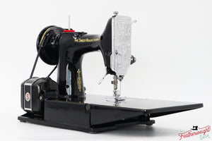 Singer Featherweight 221K Sewing Machine, 1950 - EG303***