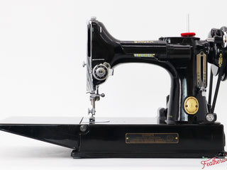 Load image into Gallery viewer, Singer Featherweight Swedish 221K Sewing Machine, EH141***