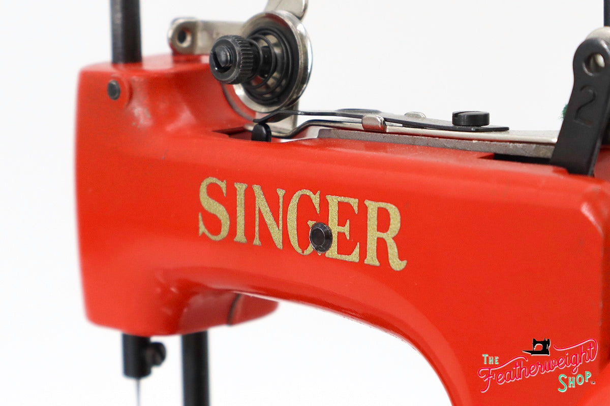 Singer Sewhandy Model 20 - Original Poppy Red - RARE, Oct. 2024 Faire