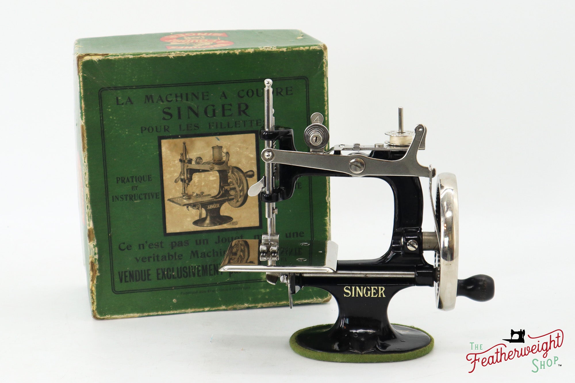 Singer Featherweight 221K Sewing Machine, French EF9120** and Sewhandy Set