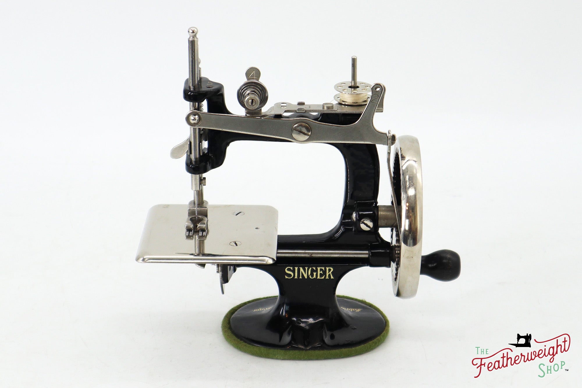 Singer Featherweight 221K Sewing Machine, French EF9120** and Sewhandy Set