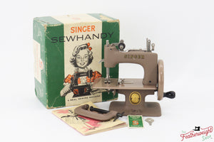 Singer Sewhandy Model 20 - Wrinkle / Warm Taupe, Complete Set!