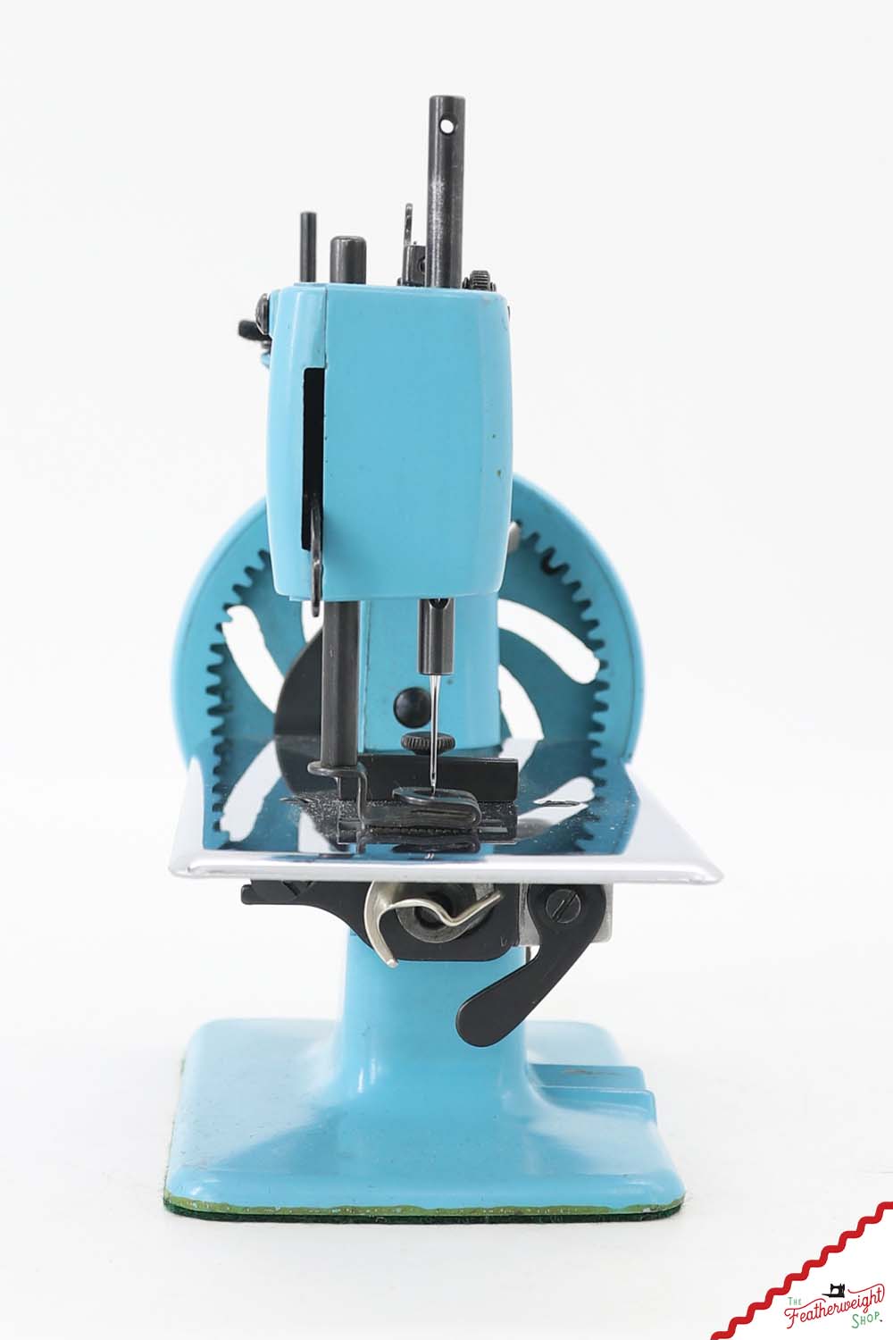 Singer Sewhandy Model 20 - Original Light Azure - RARE, October 2026