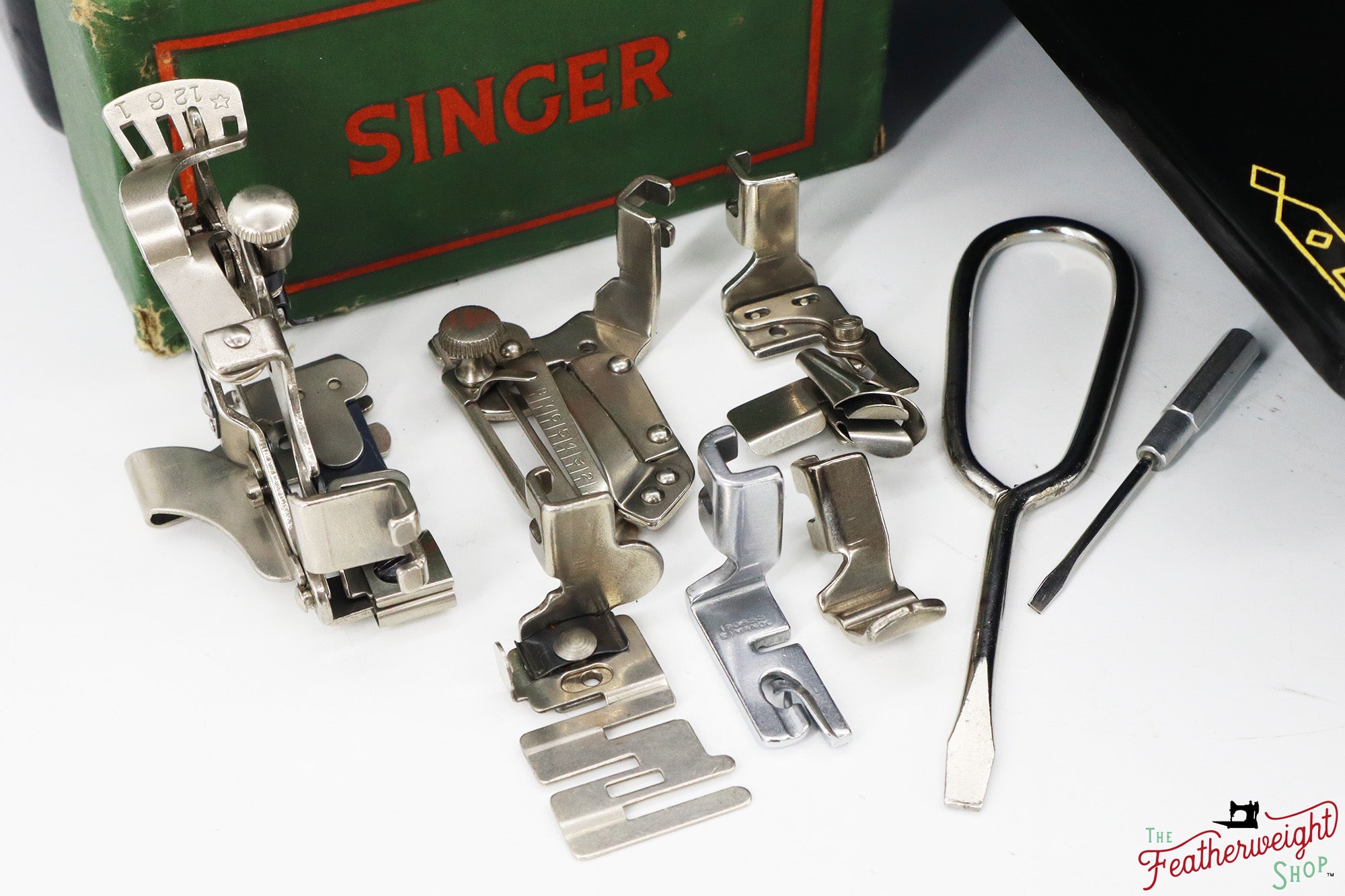 Singer Featherweight 221K Sewing Machine, 1955 - EK2033**