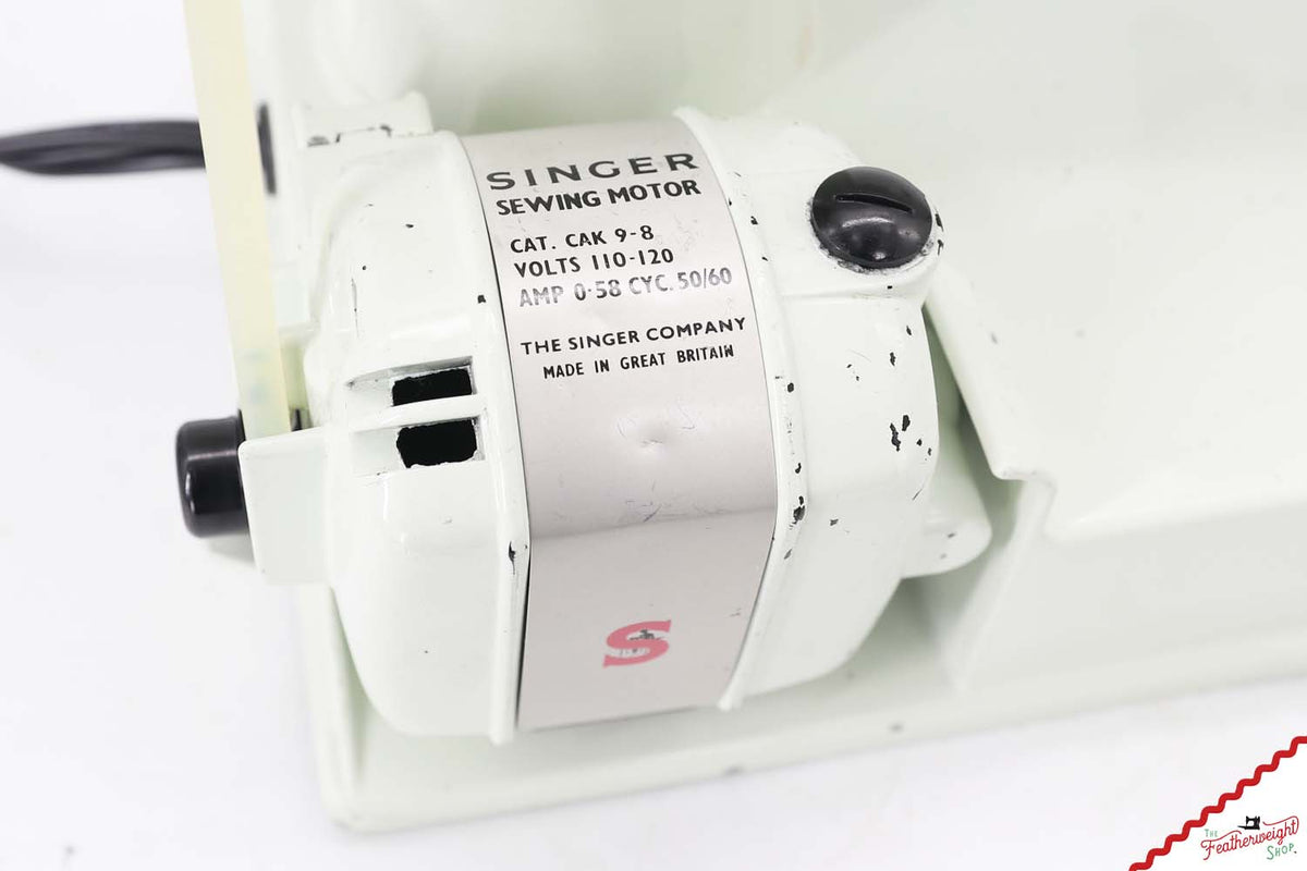 Singer Featherweight 221K Sewing Machine, WHITE EV9897** - RARE Case!