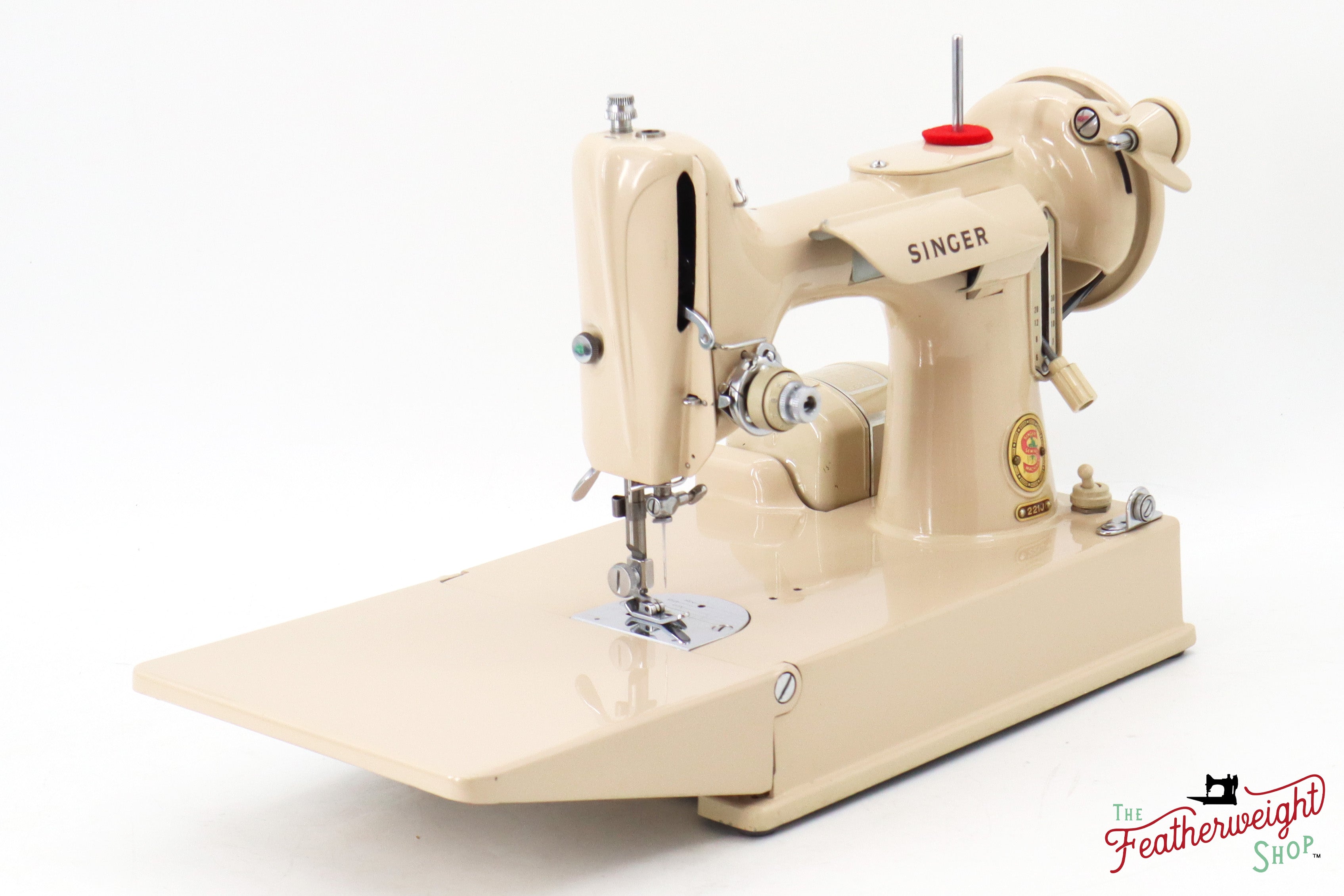 Singer Featherweight 221J Sewing Machine, Tan - ES8804**