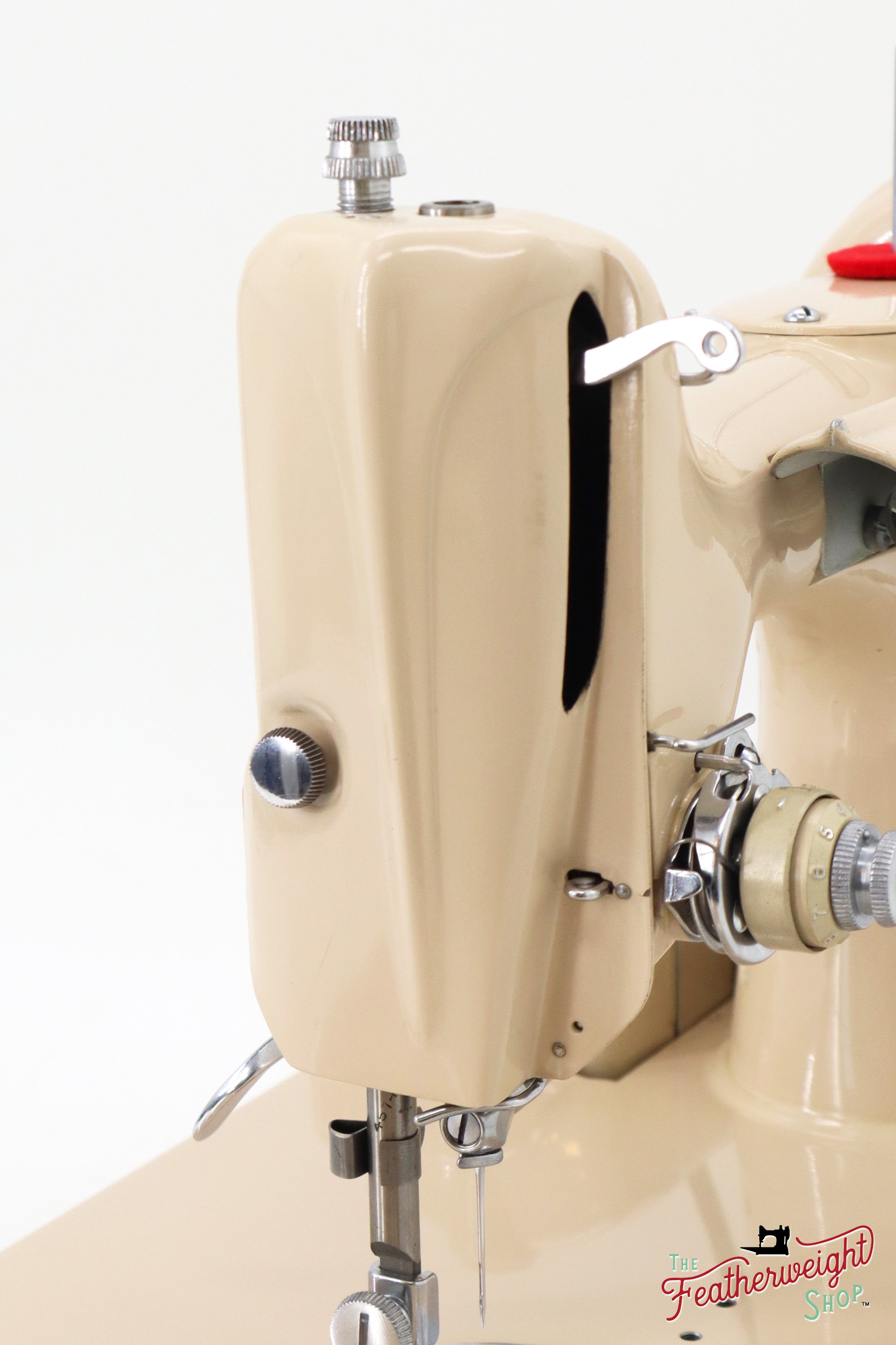 Singer Featherweight 221J Sewing Machine, Tan - ES8804**