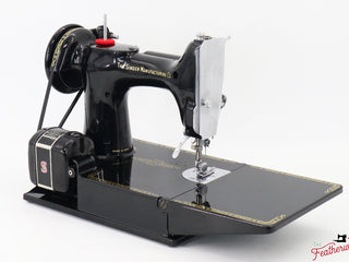 Load image into Gallery viewer, Singer Featherweight 221K Sewing Machine, 1957 - EM020***