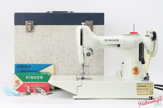 Singer Featherweight 221K Sewing Machine, WHITE FA203*** - RARE Case!