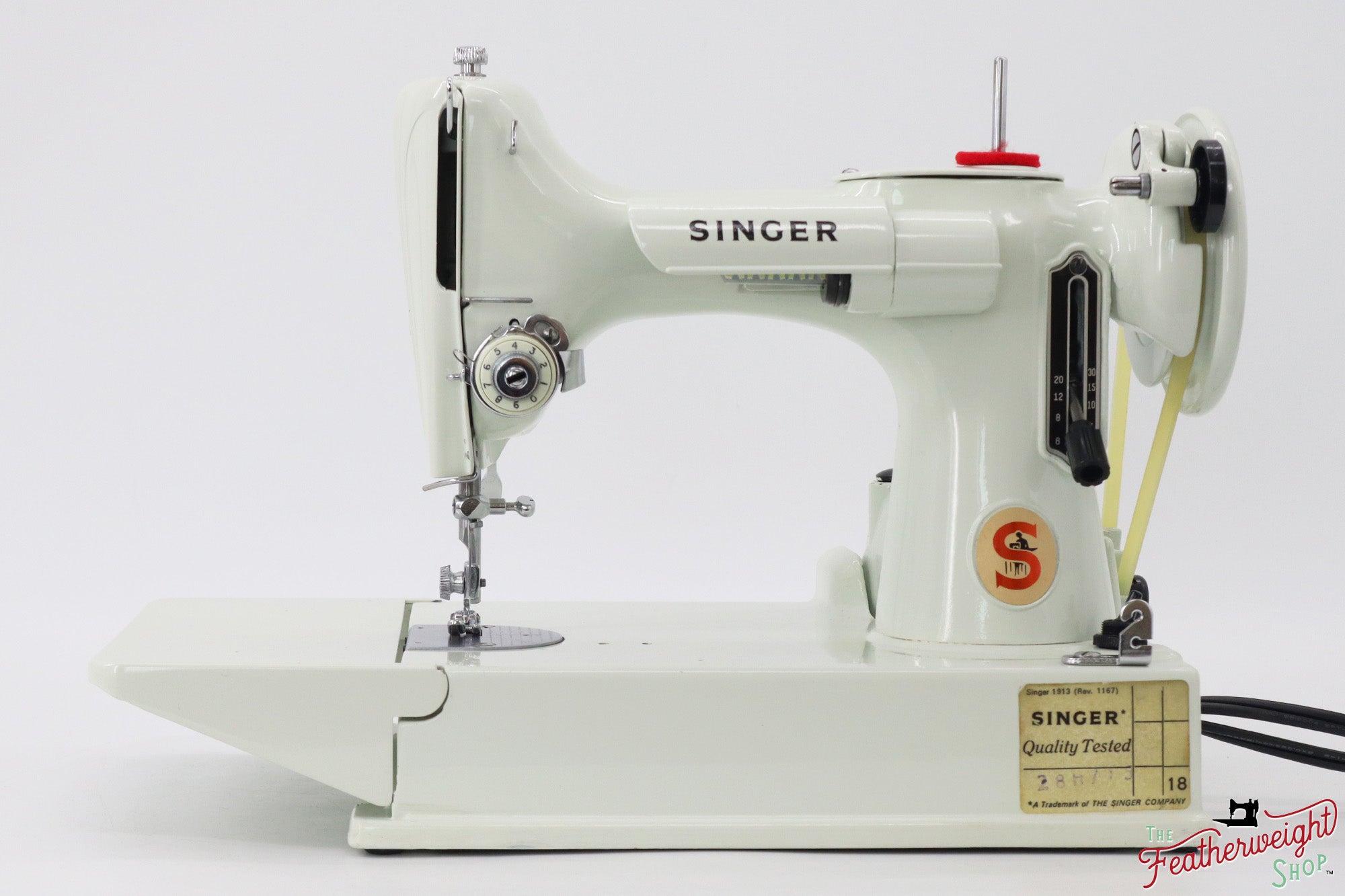 Singer Featherweight 221K Sewing Machine, WHITE FA203*** - RARE Case!