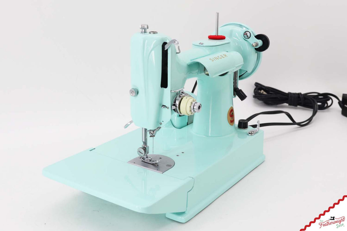 Singer Featherweight 221K7 Sewing Machine FA198*** - Fully Restored in Songbird