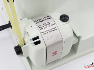 Load image into Gallery viewer, Singer Featherweight 221K Sewing Machine, WHITE FA203*** - RARE Case!