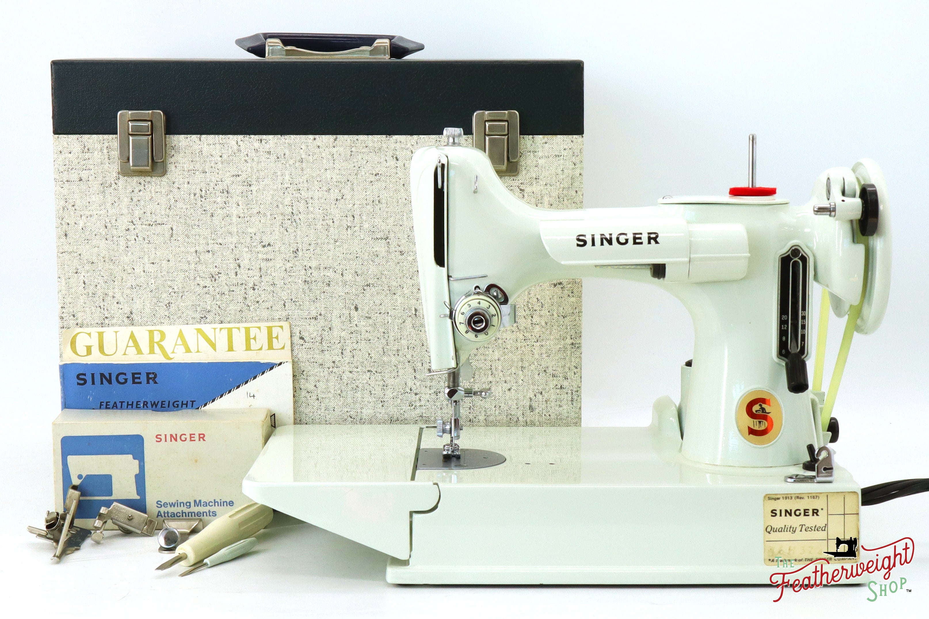 Singer Featherweight 221K Sewing Machine, WHITE FA219*** - RARE Case!