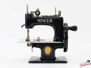 Load image into Gallery viewer, Singer Sewhandy Model 20 - Black, Centennial (July 2023 Faire)