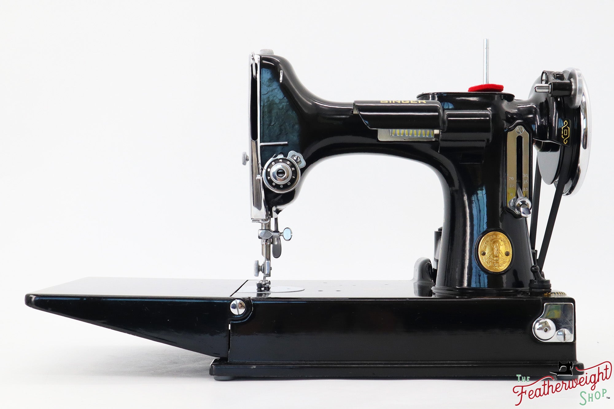 Singer Featherweight 221 Sewing Machine, 1935 AD889*** – The Singer ...