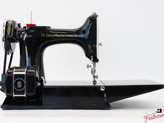 Load image into Gallery viewer, Singer Featherweight 221 Sewing Machine, 1935 AD889***