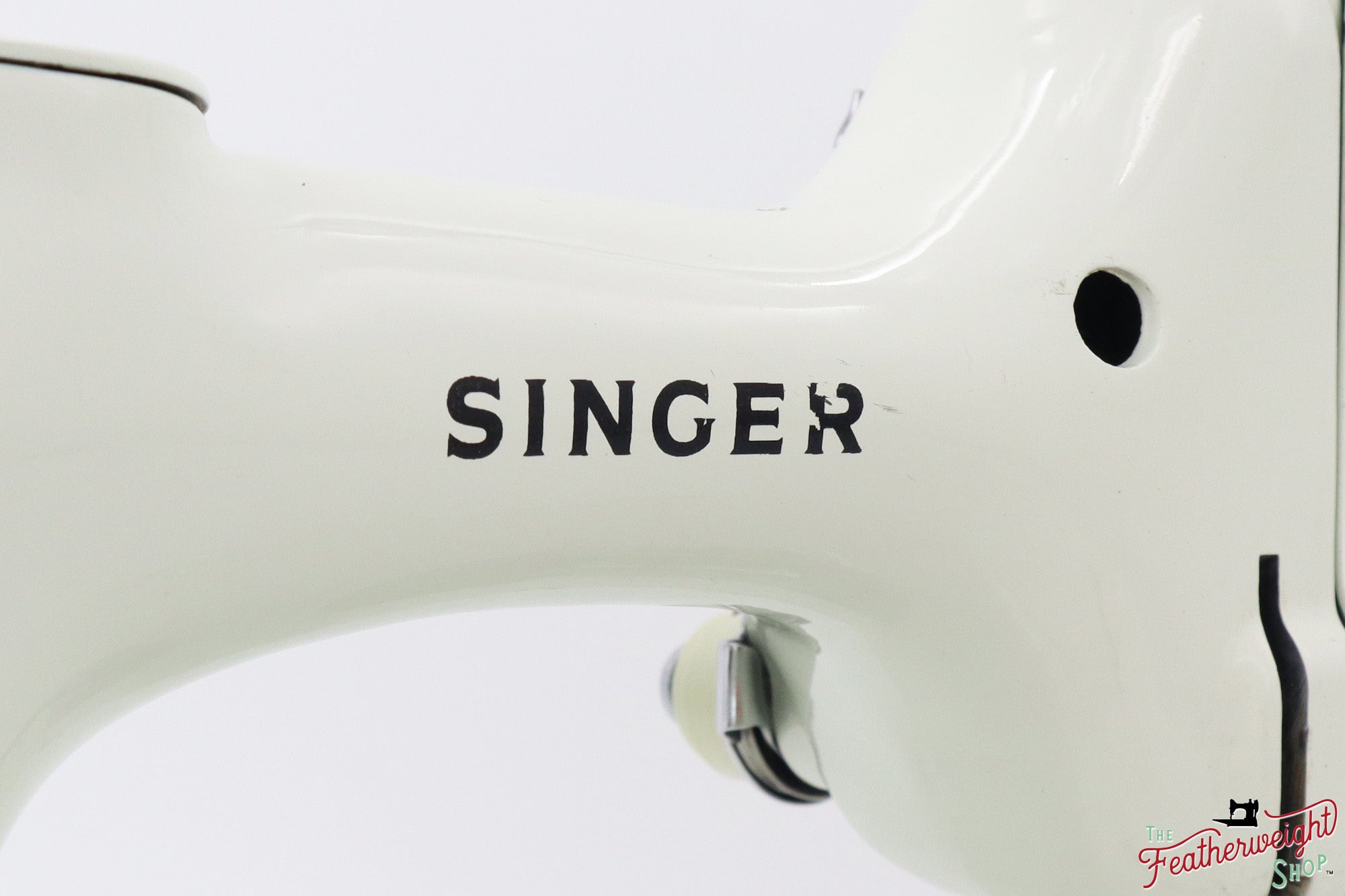 Singer Featherweight 221 Sewing Machine, WHITE - EV9575**