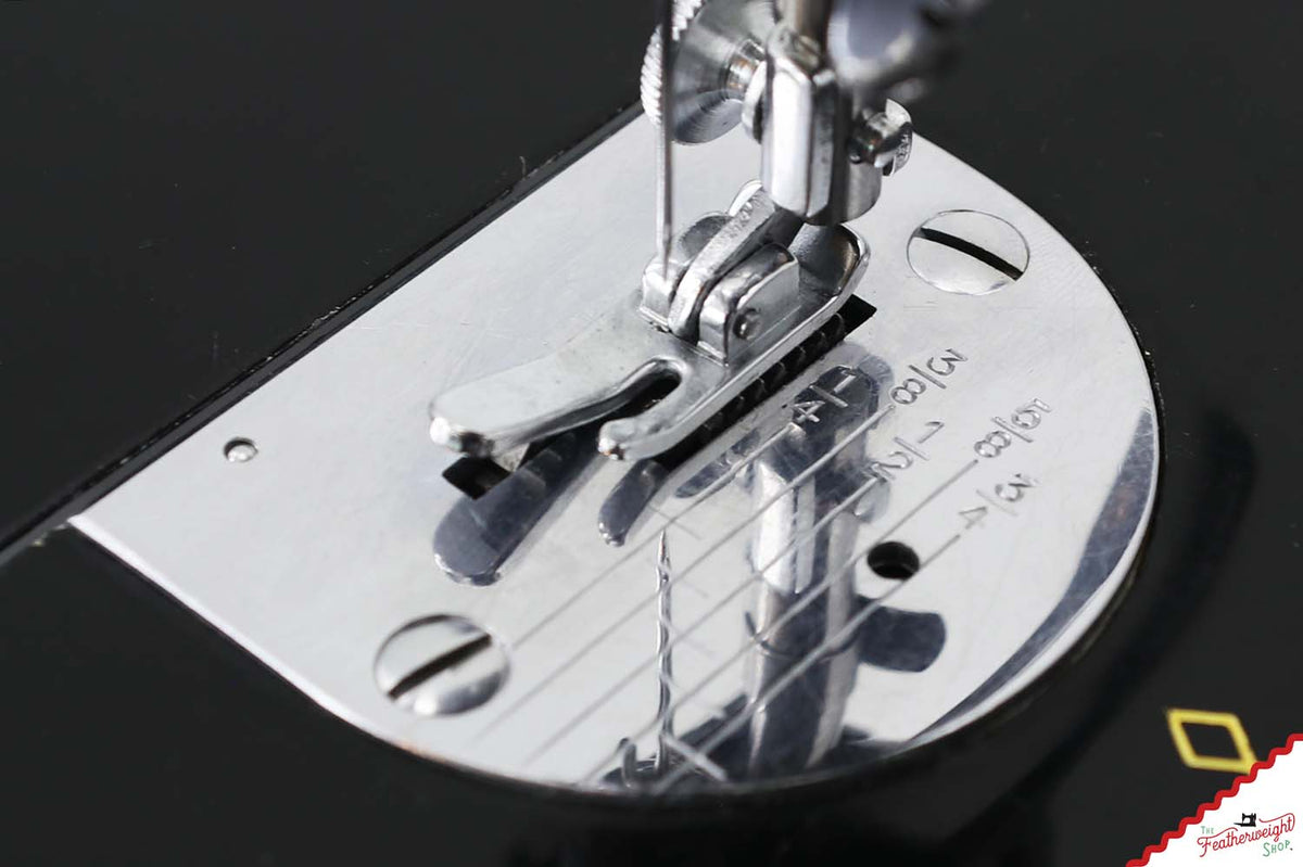 Singer Featherweight 221K Sewing Machine, RED "S" - ES2490**