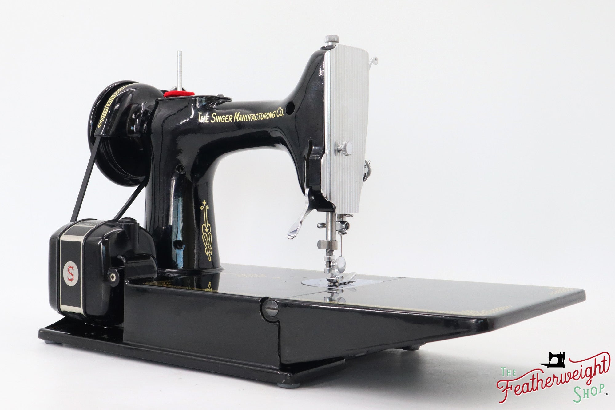 Singer Featherweight 221K Sewing Machine, 1951 - EG965***