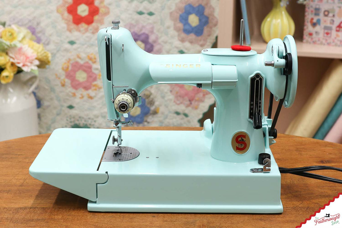 Singer Featherweight 221K7 Sewing Machine FA198*** - Fully Restored in Songbird