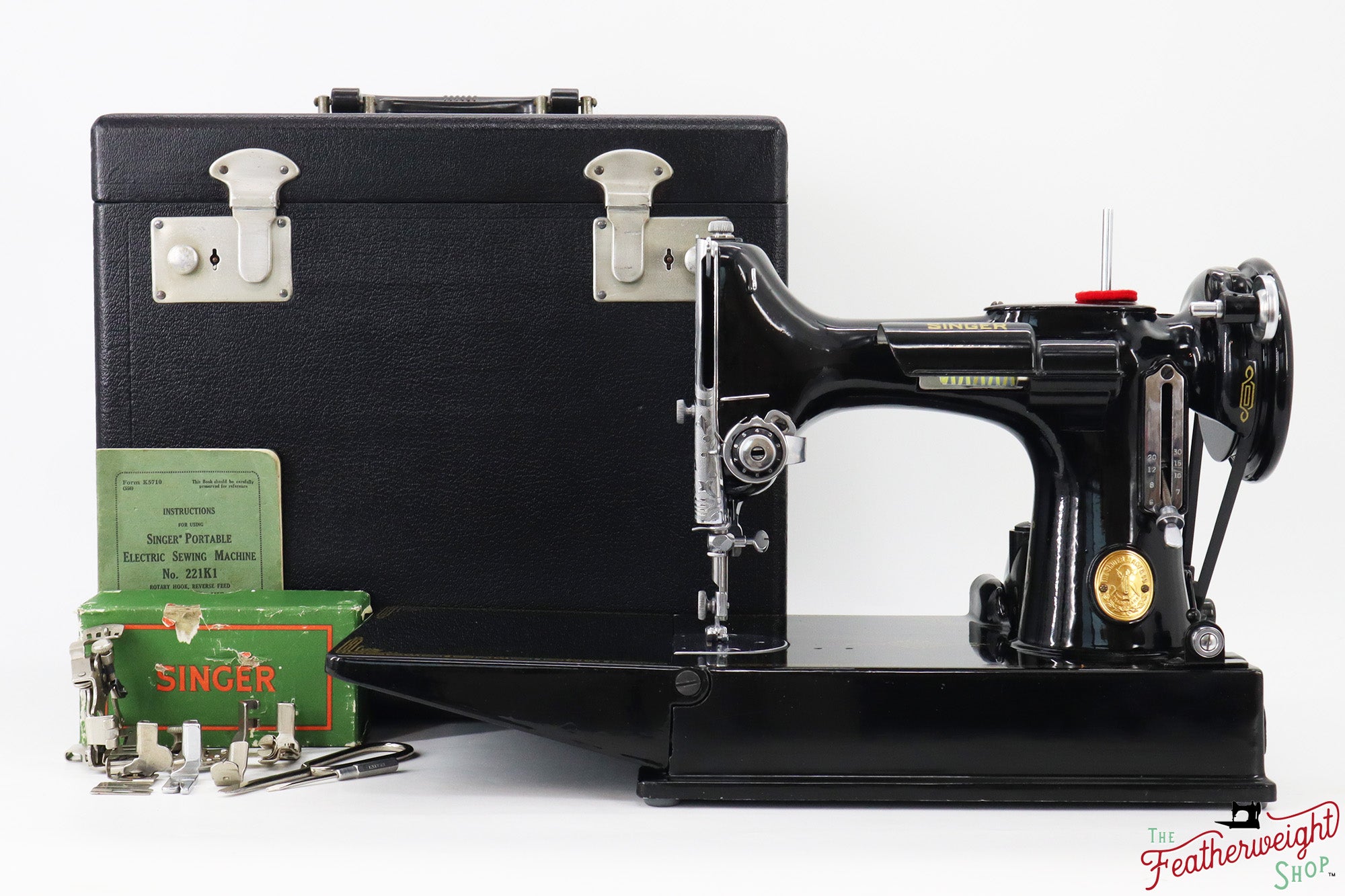 Singer Featherweight 221K Sewing Machine, 1950 - EF692***