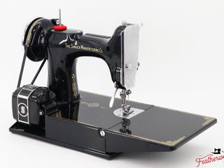 Load image into Gallery viewer, Singer Featherweight 221 Sewing Machine, &quot;First-Run&quot; 1933 AD5505**