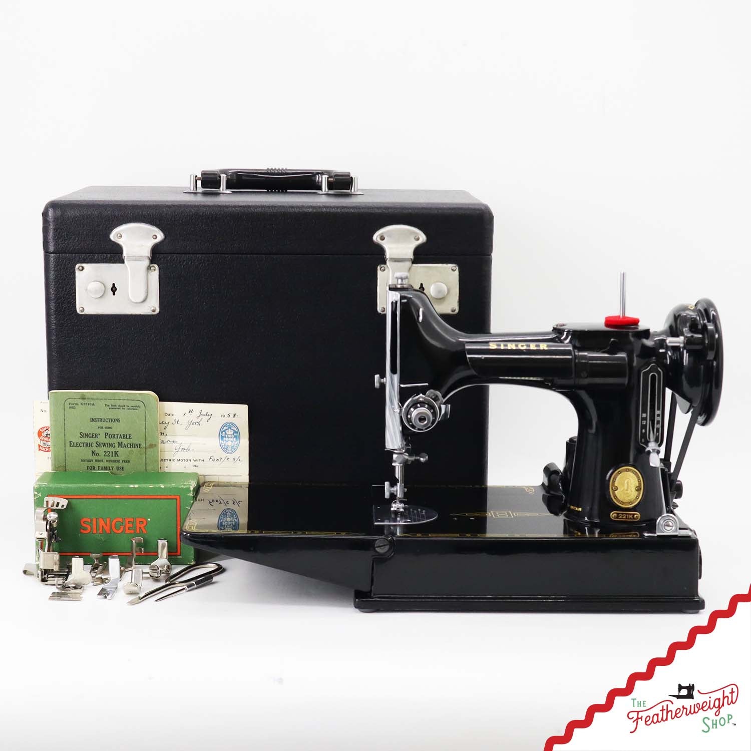 Singer Featherweight 221K Sewing Machine, 1957 - EM018***
