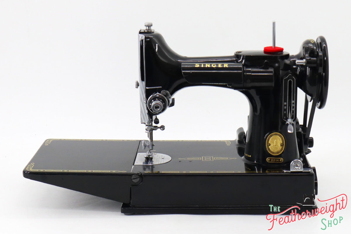 Singer Featherweight 221K Sewing Machine, 1957 - EM018***