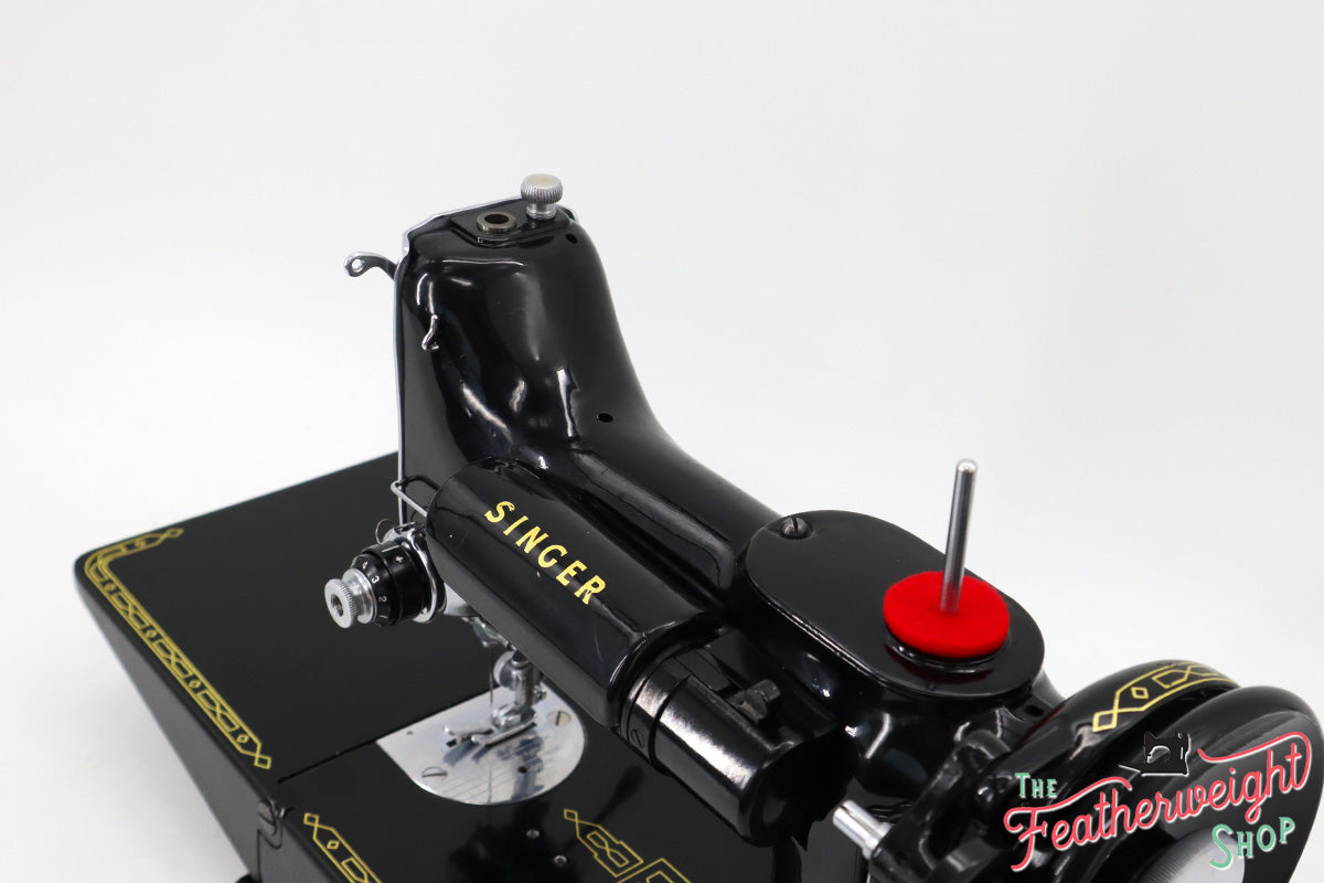 Singer Featherweight 221K Sewing Machine, 1957 - EM018***