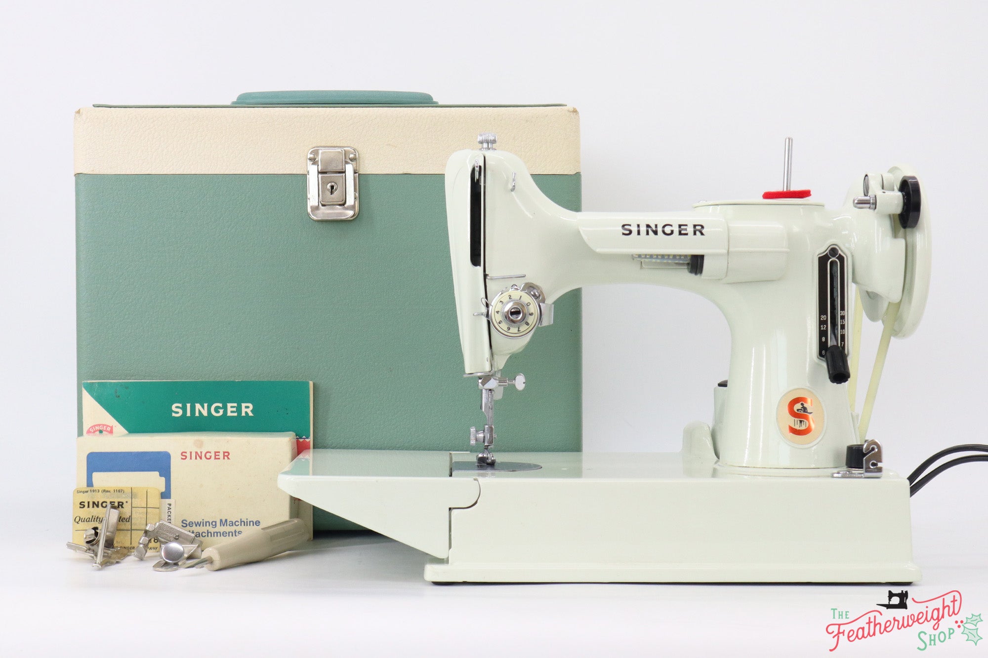 Singer Featherweight 221 Sewing Machine, WHITE - FA235***