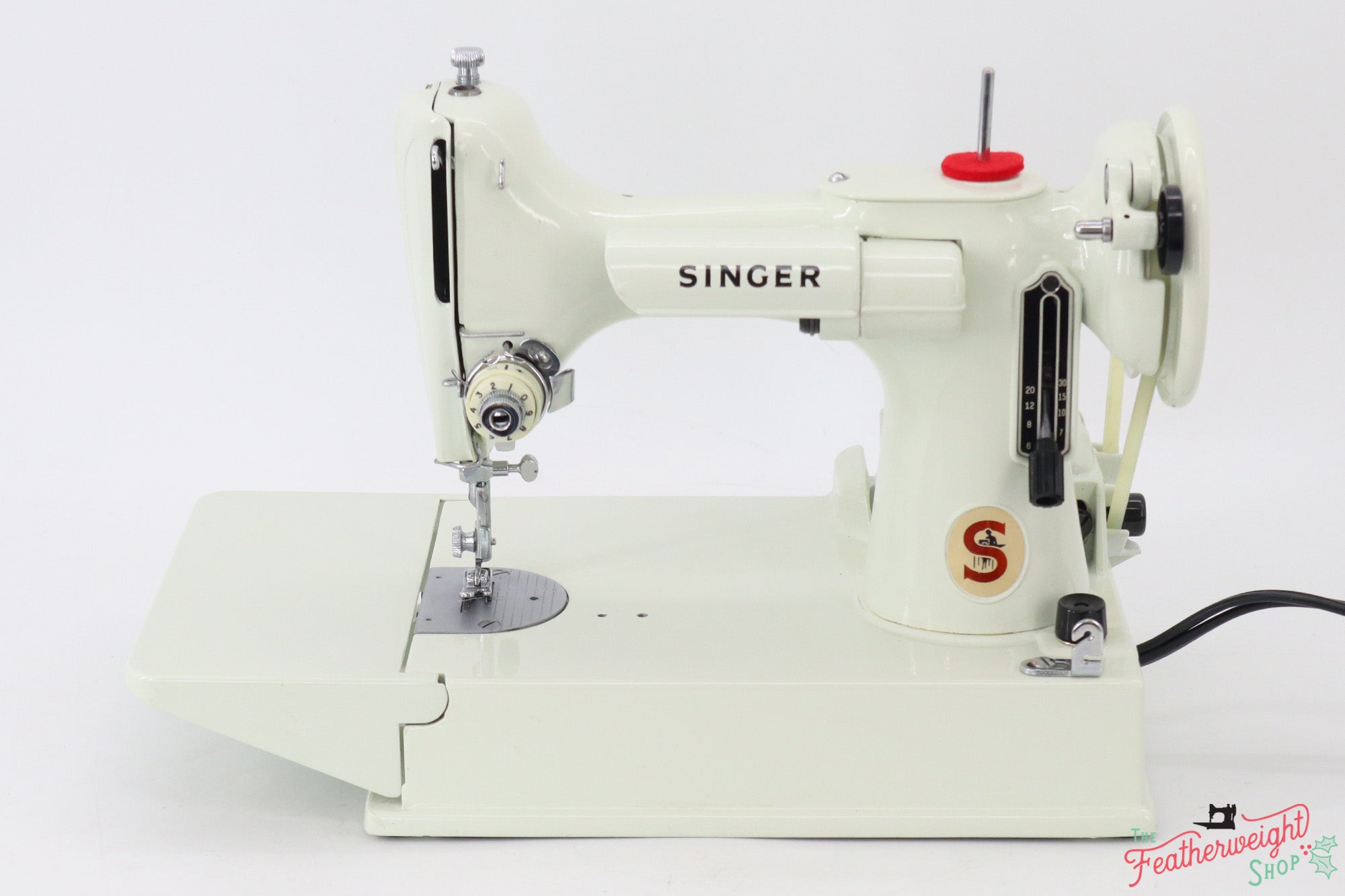 Singer Featherweight 221 Sewing Machine, WHITE - FA235***