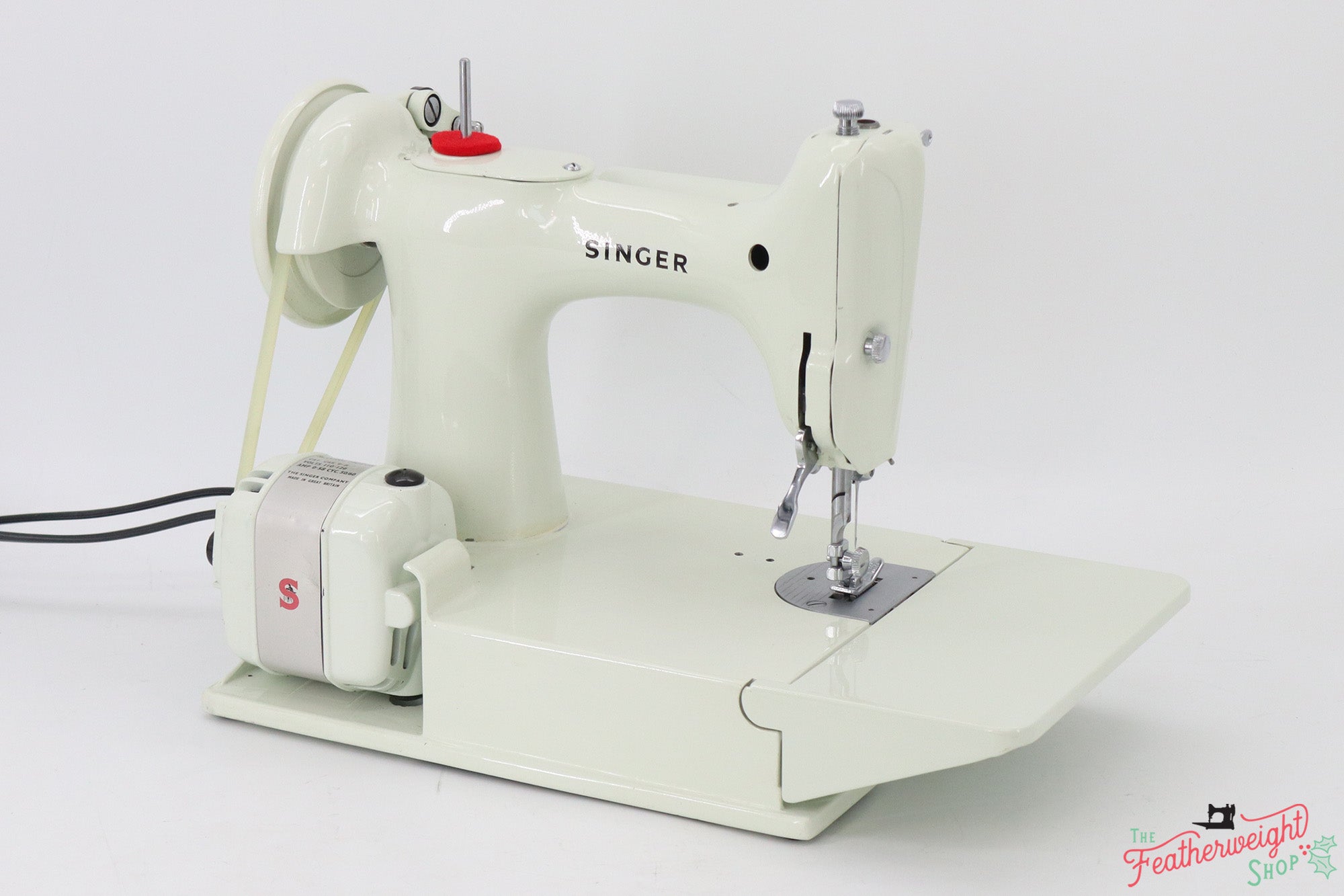 Singer Featherweight 221 Sewing Machine, WHITE - FA235***