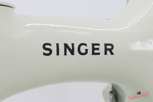 Singer Featherweight 221 Sewing Machine, WHITE - FA235***