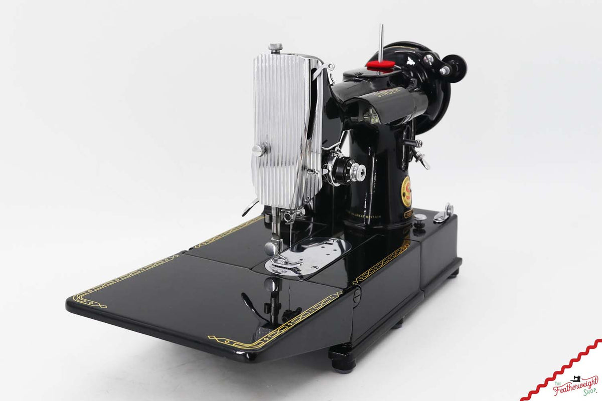 Singer Featherweight 222K Sewing Machine, Red 'S' - ER31657* - 1960