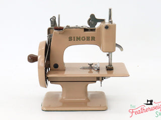Load image into Gallery viewer, Singer Sewhandy Model 20, Beige - May 2024 Faire