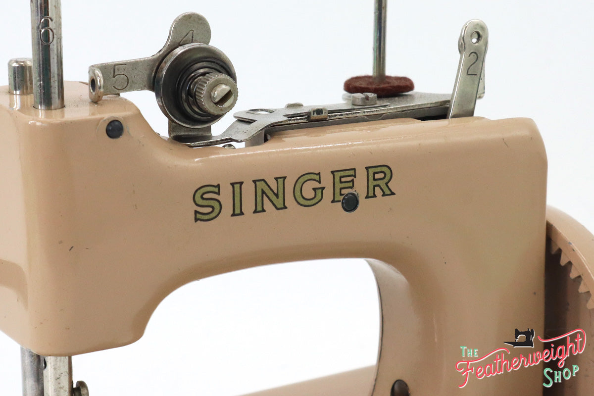 Singer Sewhandy Model 20, Beige - May 2024 Faire