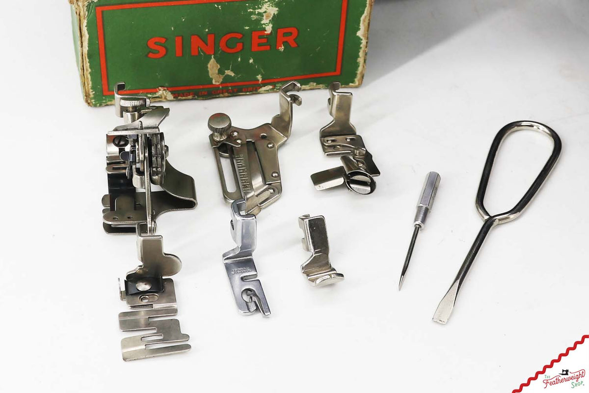 Singer Featherweight 221K Sewing Machine, EE8553** - 1948