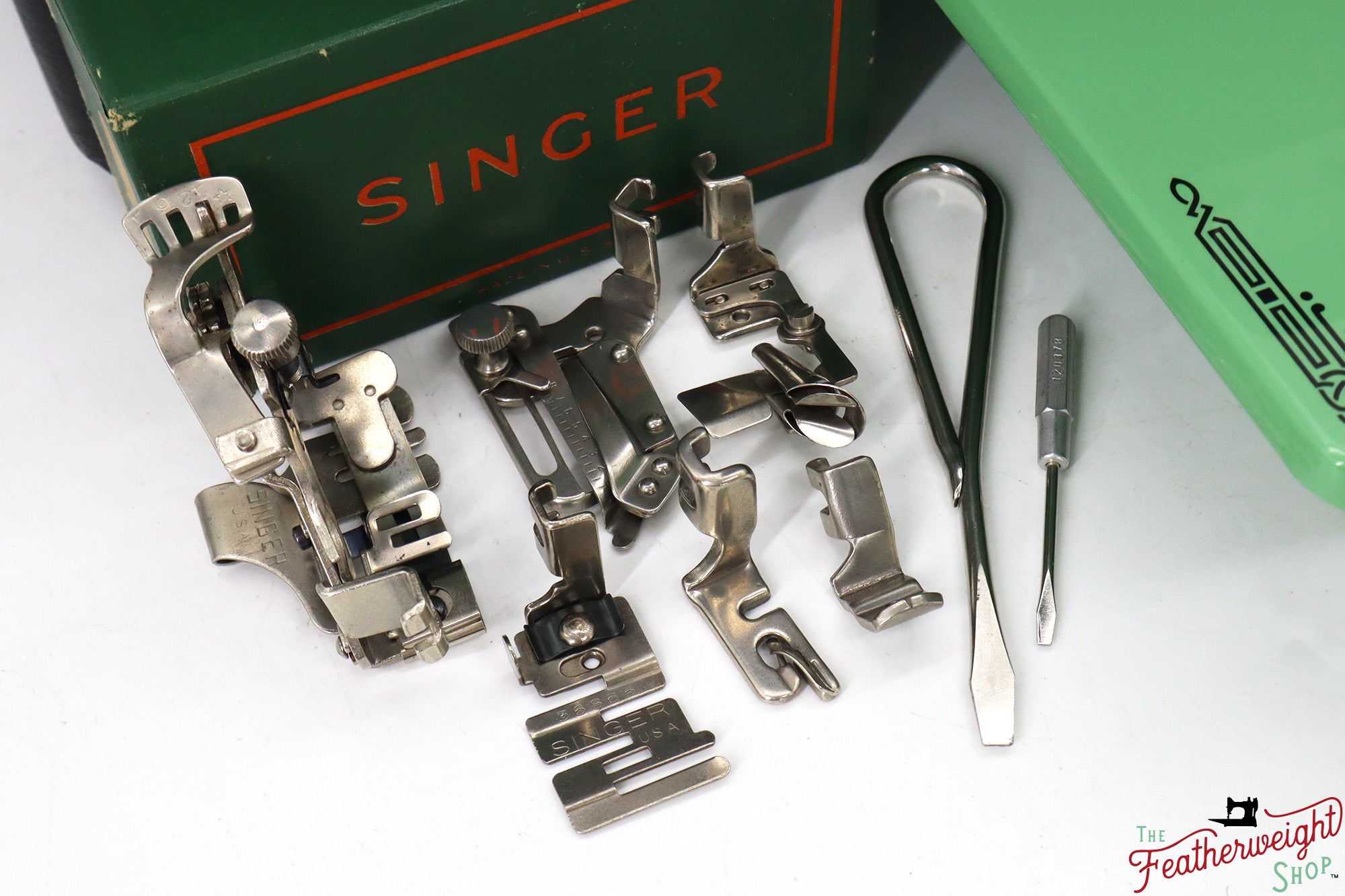 Singer Featherweight 221, AH983*** - Fully Restored in Art Deco Green