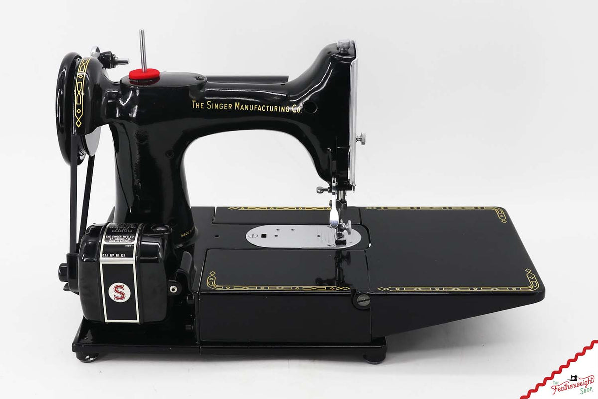 Singer Featherweight 222K Sewing Machine - EK3206**, 1955