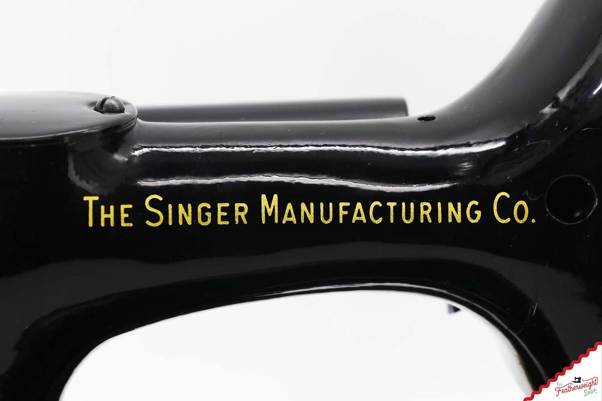 Singer Featherweight 222K Sewing Machine - EK3206**, 1955