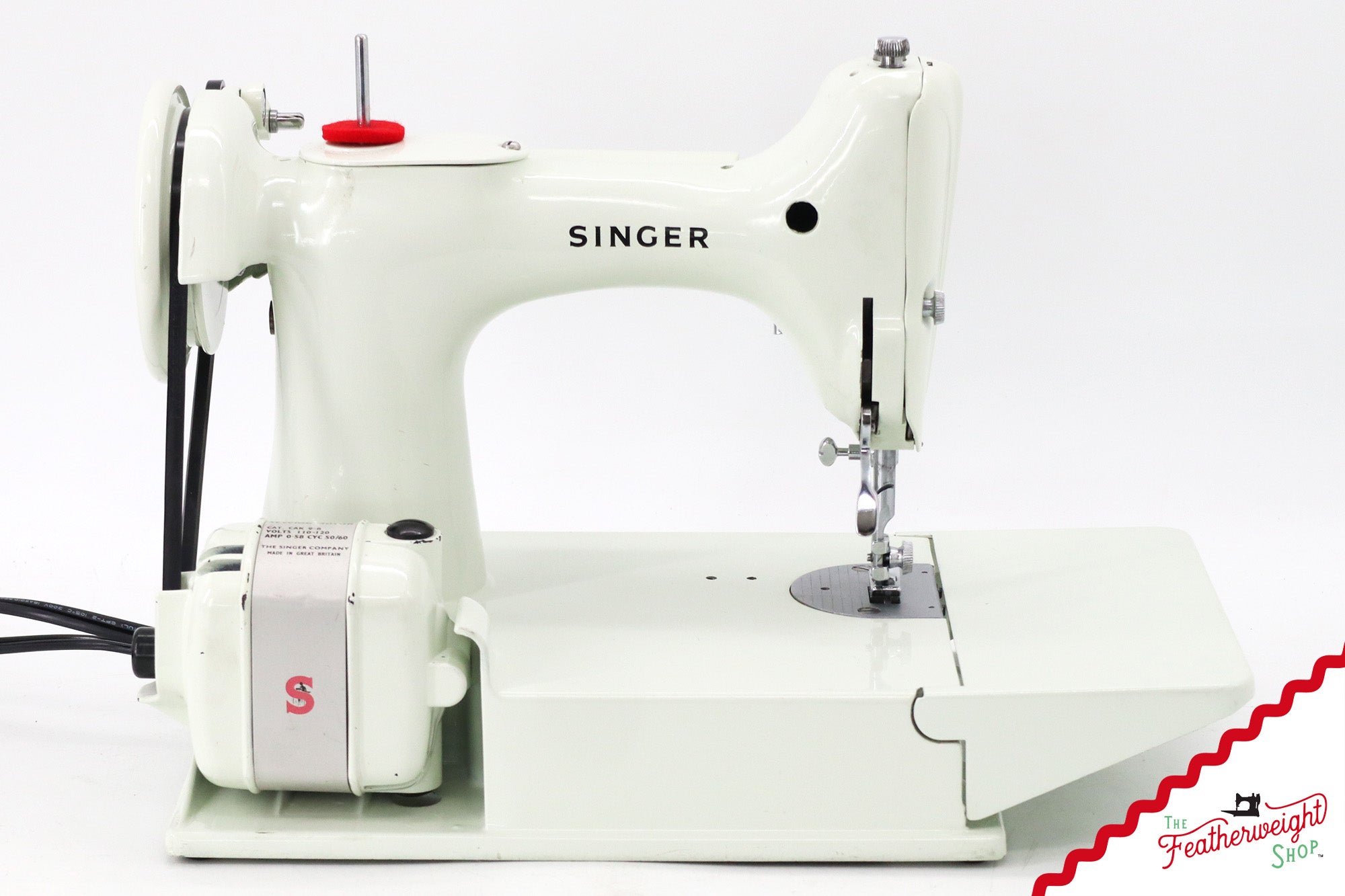 Singer Featherweight 221K Sewing Machine, WHITE - EV995***